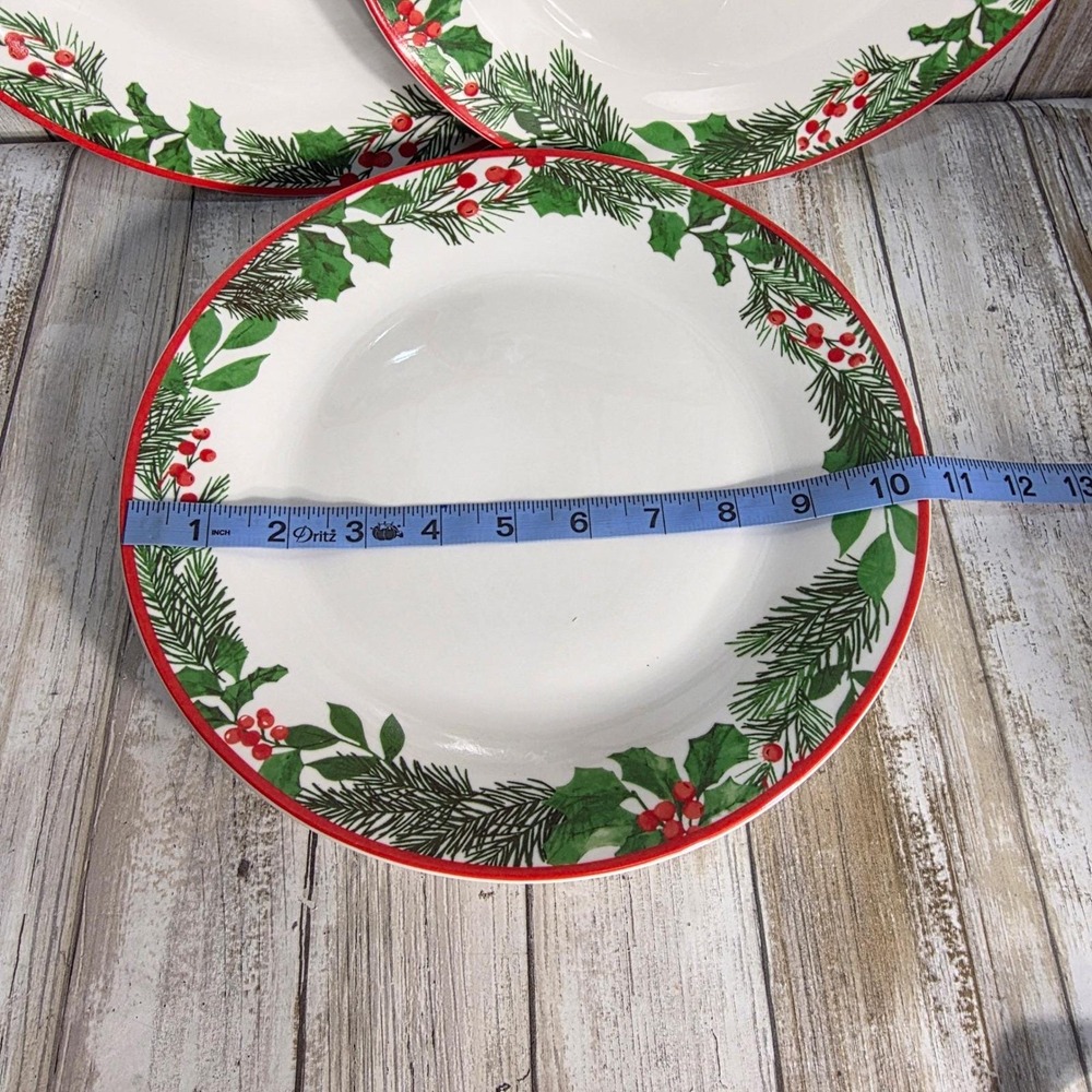 Royal Norfolk Christmas Dinner Plates Set of 4 Pine Wreath Holly Berry 10.5 in - Picture 3 of 7